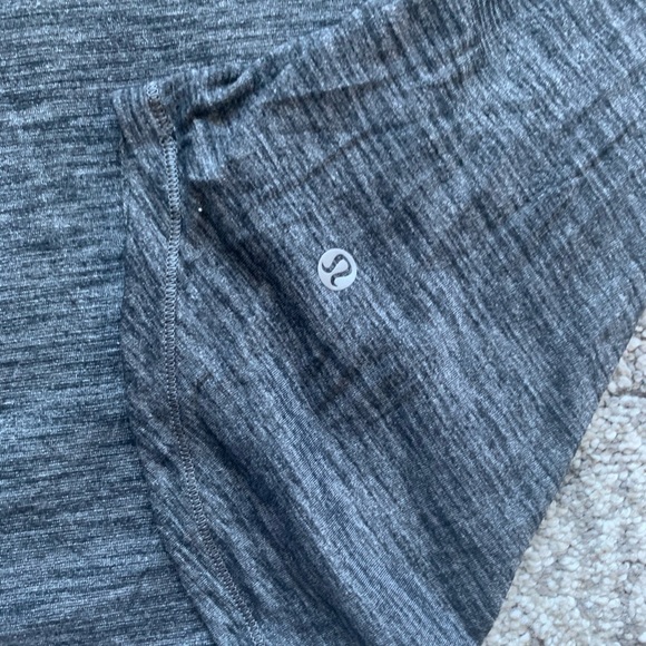 Lululemon T-shirt - Picture 2 of 3